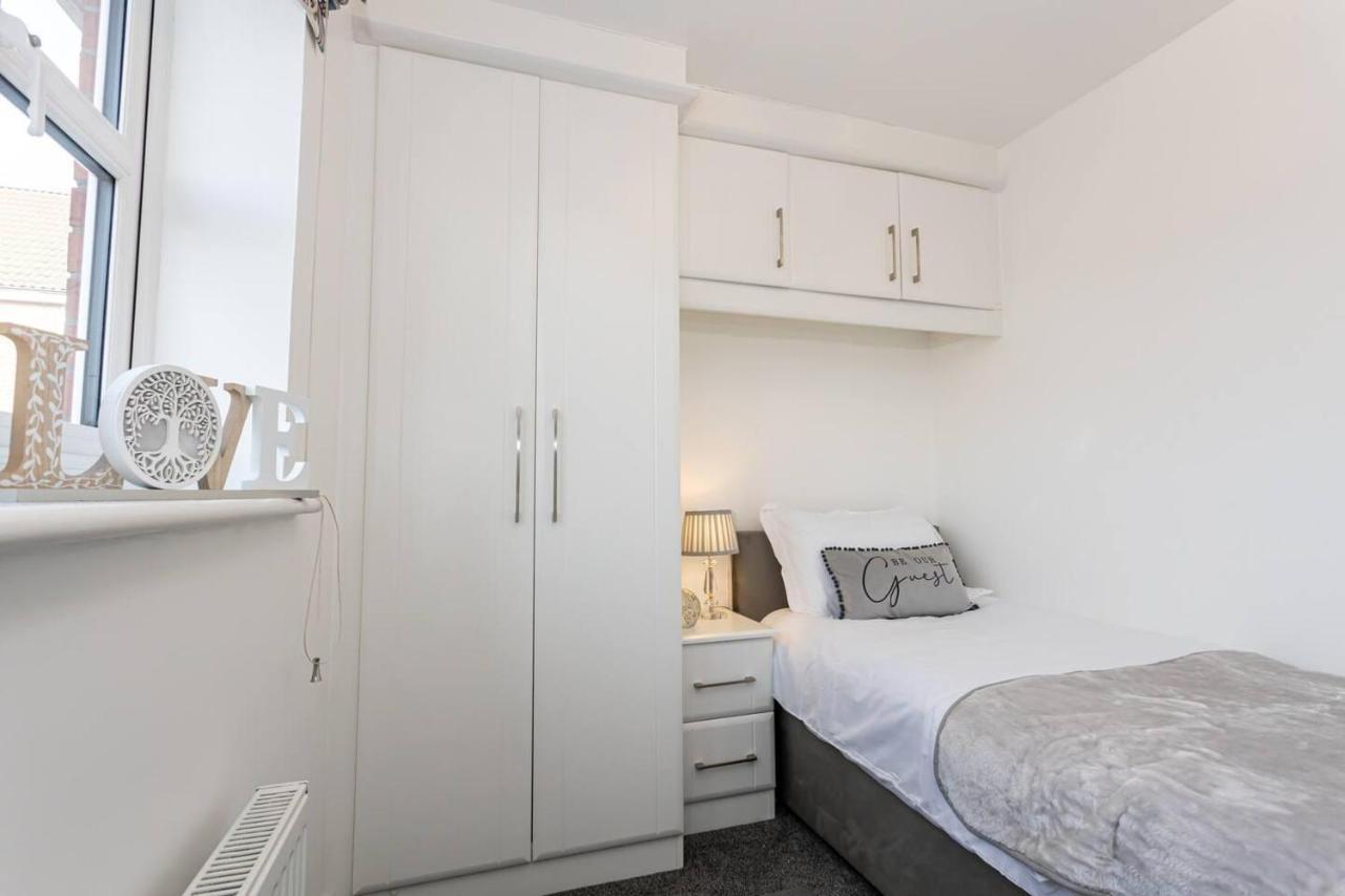 Beautifully Designed 3 Bed House - In Манчестер Экстерьер фото